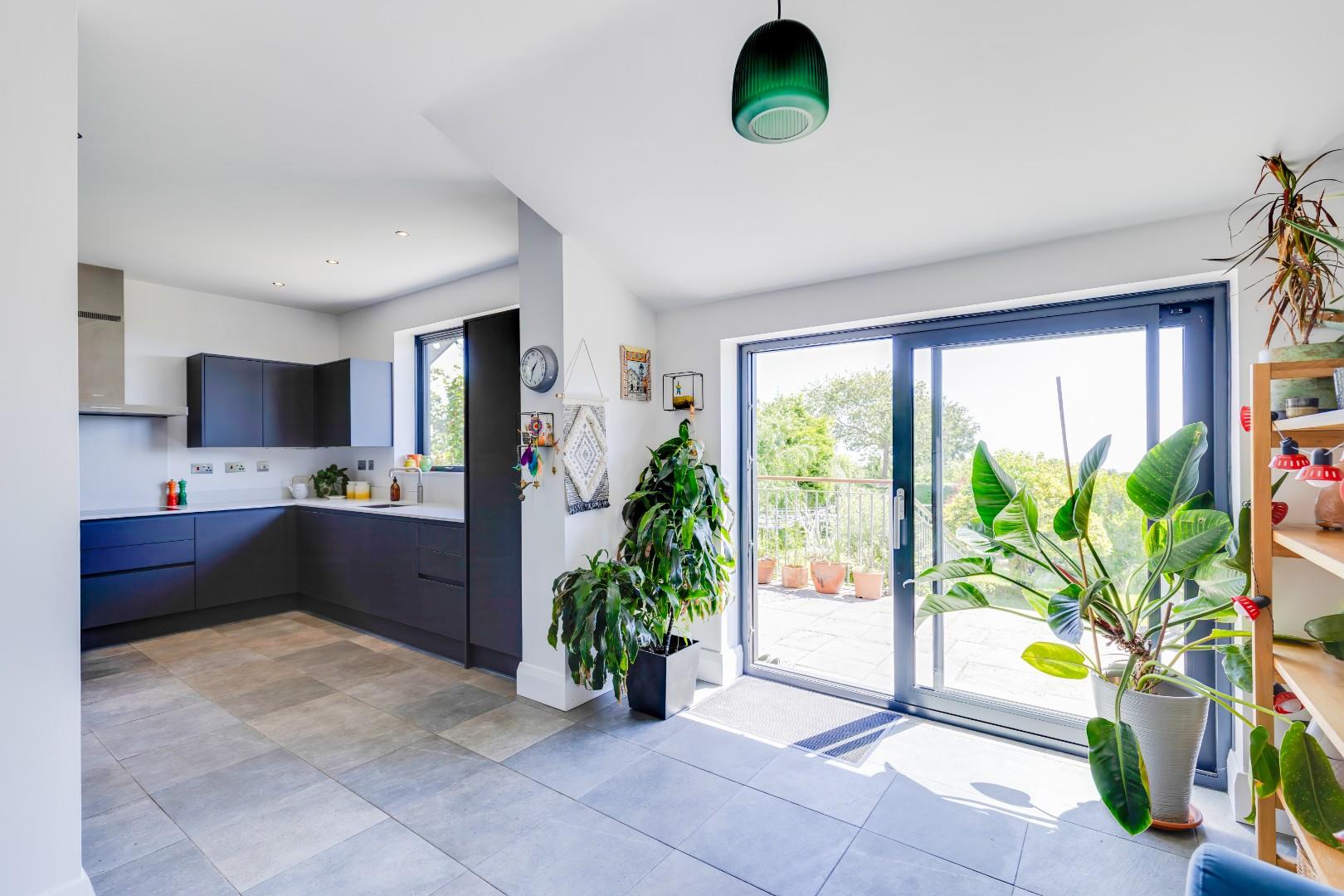 111 Fontygary Road, Rhoose, Barry, Vale Of Glamorgan, CF62 3DU